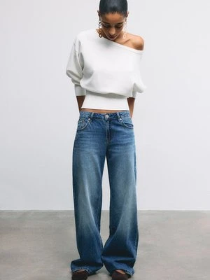 Stradivarius Asymetryczny sweter dzianinowy ze ściągaczem na dole  Ecru