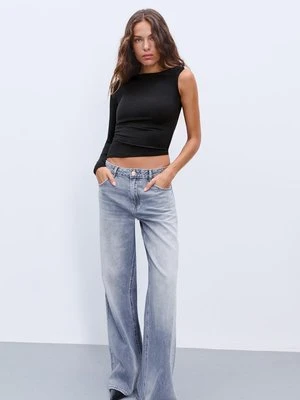 Stradivarius Asymetryczny top z metalowym kółkiem  Czarny