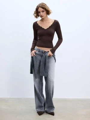 Stradivarius Bezszwowa koszulka z koronką  Brązowy