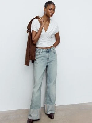 Stradivarius Bluzka marszczona z dekoltem w serek  Ecru