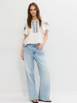 Stradivarius Bluzka z krótkim rękawem i kontrastowym haftem  Ecru