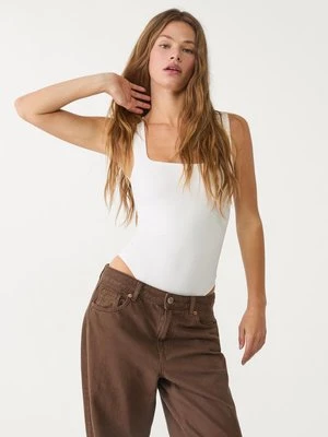 Stradivarius Body poliamidowy z dekoltem kwadratowym  Ecru