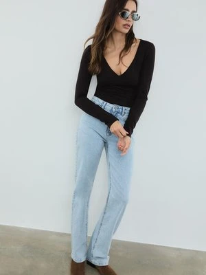 Stradivarius Body z poliamidu, dekolt w serek, marszczenia  Brązowy