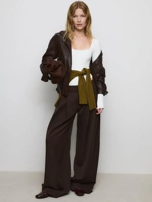 Stradivarius Body z poliamidu z dekoltem kwadratowym  Ecru