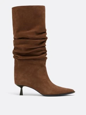 Stradivarius Botki kitten slouchy skóra  BEŻOWY