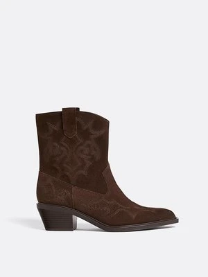 Stradivarius Skórzane botki na obcasie w stylu kowbojskim  BRĄZOWY