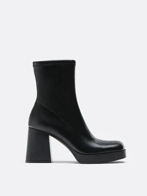 Stradivarius Botki na platformie  Czarny