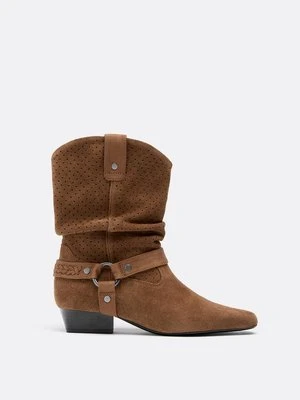 Stradivarius Botki slouchy cow ze skóry perforowanej  BRĄZOWY