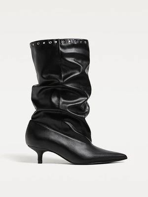 Stradivarius Botki slouchy z ćwiekami  Czarny