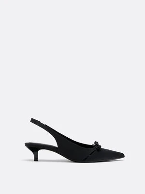 Stradivarius Buty na obcasie typu kaczuszka z wycięciem  Czarny