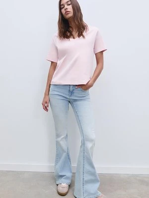 Stradivarius D04 rozszerzane jeansy z niskim stanem  JASNONIEBIESKI DENIM