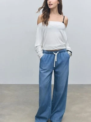 Stradivarius D35 Luźne dżinsowe spodnie ze sznurkiem  ŚREDNI NIEBIESKI DENIM