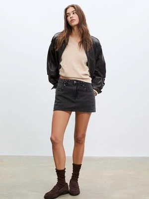 Stradivarius D62 Spódnico-spodnie dżinsowe z ćwiekami  CZARNY DENIM Z EFEKTEM SPRANIA