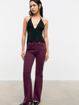 Stradivarius D74 Spodnie dzwony stretch z rozcięciem  Wiśniowy