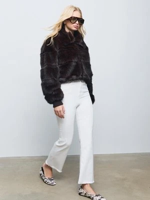 Stradivarius D78 Jeansy cropped dzwony  Biały