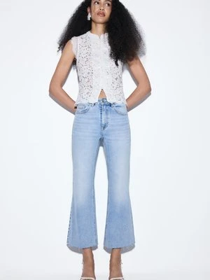 Stradivarius D78 Jeansy cropped dzwony  JASNONIEBIESKI DENIM