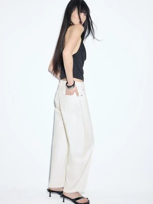 Stradivarius D80 Jeansy barrel fit  Biały