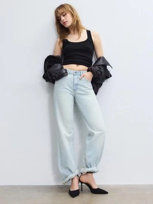Stradivarius D92 jeansy o prostym kroju typu wide leg  JASNONIEBIESKI DENIM