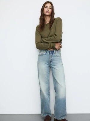 Stradivarius D92 jeansy o prostym kroju typu wide leg  ŚREDNI NIEBIESKI DENIM