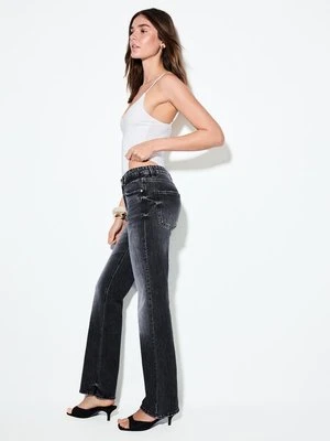 Stradivarius D98 Jeansy o prostym kroju  CZARNY DENIM Z EFEKTEM SPRANIA