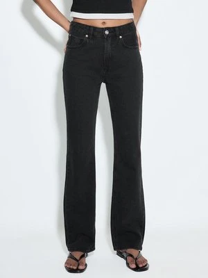 Stradivarius D98 Jeansy o prostym kroju  CZARNY DENIM Z EFEKTEM SPRANIA