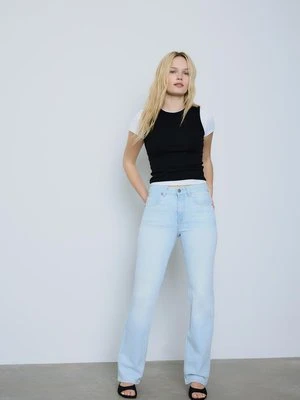 Stradivarius D98 Jeansy o prostym kroju  JASNONIEBIESKI DENIM