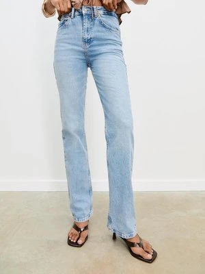 Stradivarius D98 Dżinsy Straight z efektem vintage  ŚREDNIOJASNY NIEBIESKI DENIM