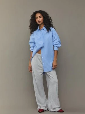 Stradivarius Długa koszula popelinowa w paski  Błękitny