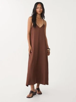Stradivarius Długa, zwiewna sukienka satynowa  Brązowy