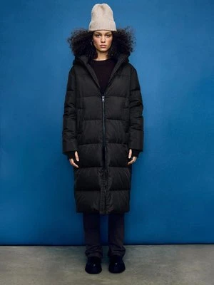 Stradivarius Długi pikowany płaszcz puchowy  Czarny