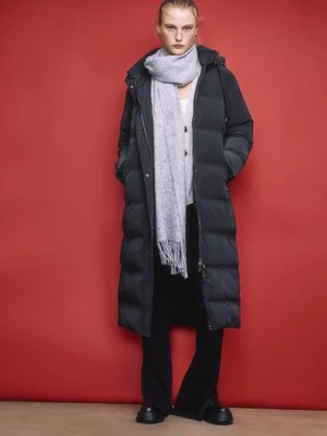 Stradivarius Długi płaszcz pikowany  Czarny