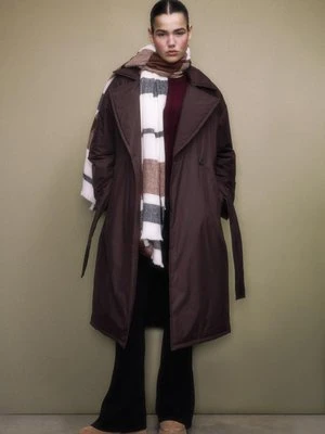 Stradivarius Długi płaszcz trenczowy pikowany  Brązowy