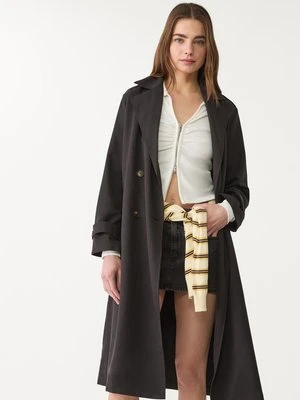 Stradivarius Długi trencz z lejącego materiału  Czarny