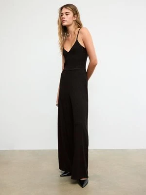 Stradivarius Długi, zwiewny kombinezon na ramiączkach  Czarny