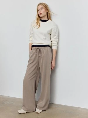 Stradivarius Długie luźne spodnie eleganckie  Brązowy