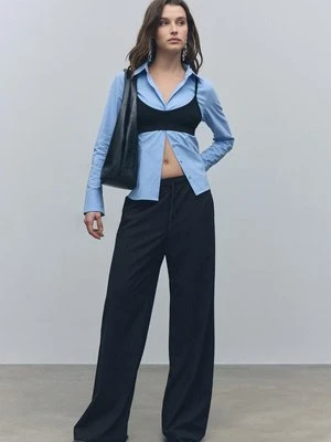 Stradivarius Długie, zwiewne spodnie w paski  Morski