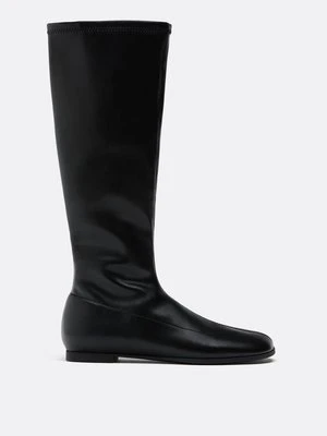 Stradivarius Dopasowane płaskie botki  Czarny