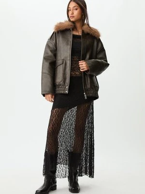 Stradivarius Drapowana koszulka z koronki  Czarny