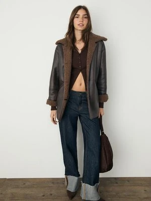 Stradivarius Dwustronna kurtka oversize z guzikami  Brązowy