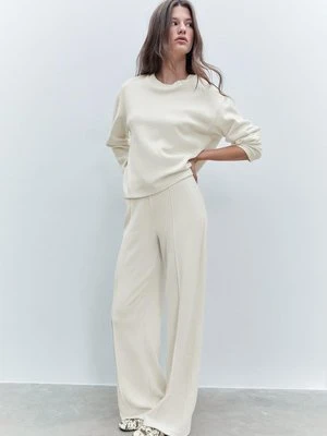 Stradivarius Dzianinowa koszulka z okrągłym dekoltem  Ecru