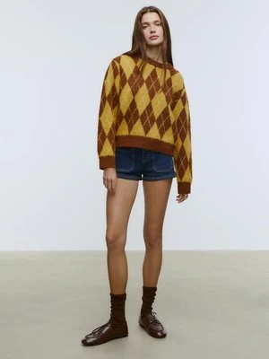 Stradivarius Dzianinowy sweter w romby  Jasny wielbłądzi