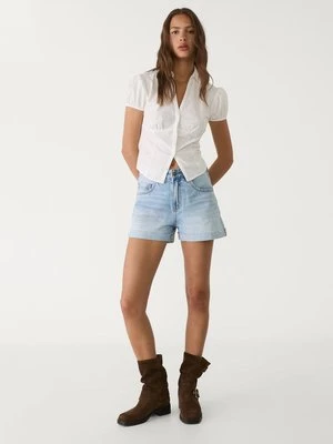 Stradivarius Dżinsowe szorty z podwinięciem  ŚREDNIOJASNY NIEBIESKI DENIM