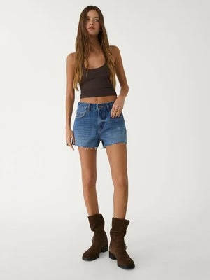 Stradivarius Dżinsowe szorty ze średnim stanem  ŚREDNIOJASNY NIEBIESKI DENIM