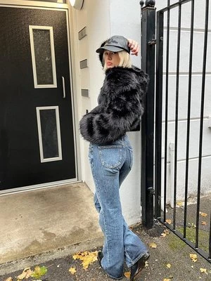 Stradivarius Dżinsy bootcut z niskim stanem  ŚREDNIOJASNY NIEBIESKI DENIM