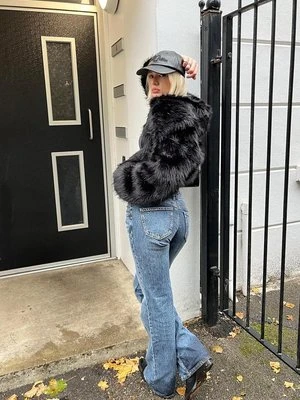 Stradivarius Dżinsy bootcut z niskim stanem  ŚREDNIOJASNY NIEBIESKI DENIM