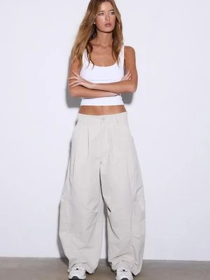 Stradivarius Eleganckie spodnie barrel  Kamień