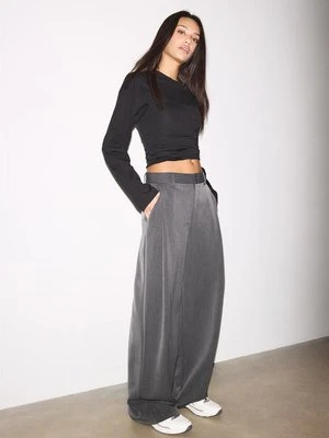 Stradivarius Eleganckie spodnie barrel z zaszewkami  Ciemnoszary