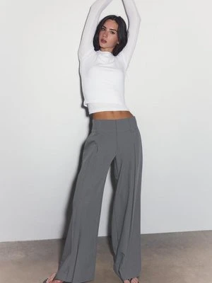 Stradivarius Eleganckie spodnie z szerokim pasem  Ciemnoszary