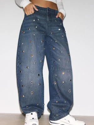 Stradivarius Jeansy baggy z oczkami  CZARNY DENIM Z EFEKTEM SPRANIA