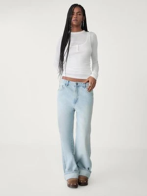 Stradivarius Jeansy o kroju baggy  JASNONIEBIESKI DENIM